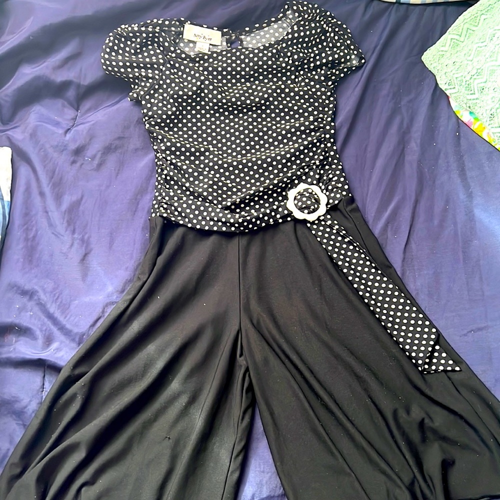 Super cute outfit to go out with